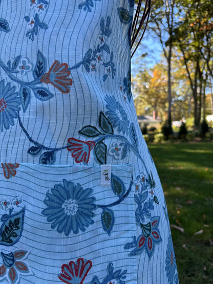 blue flower apron