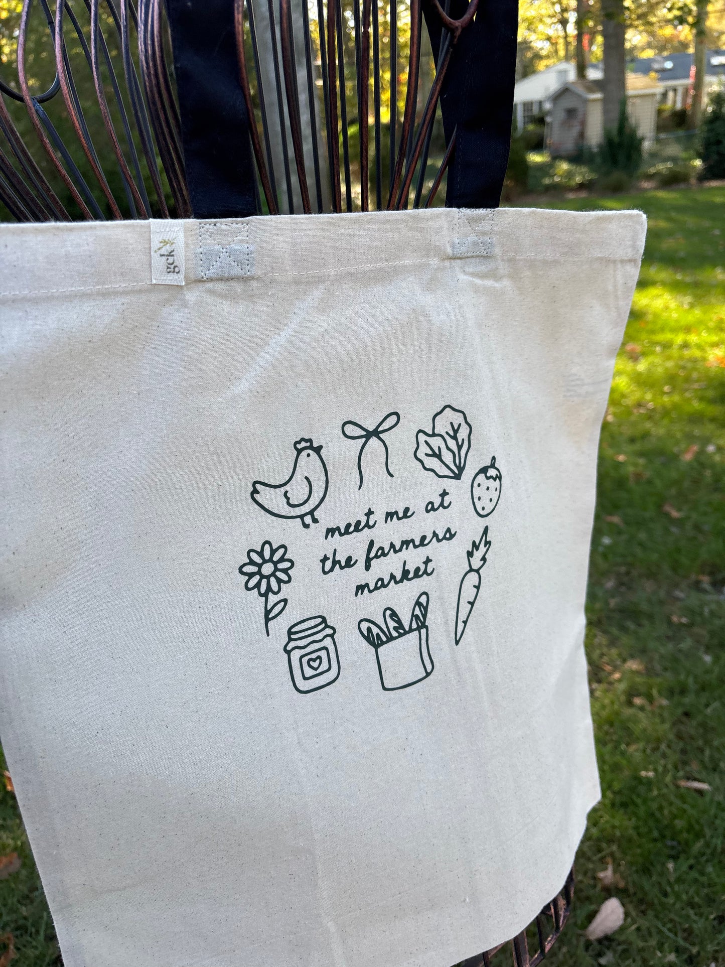 "meet me at the farmers market" Tote